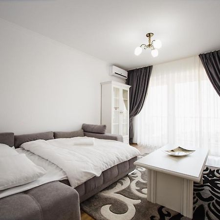 Bright & Elegant Central Apartment Oradea Exteriér fotografie