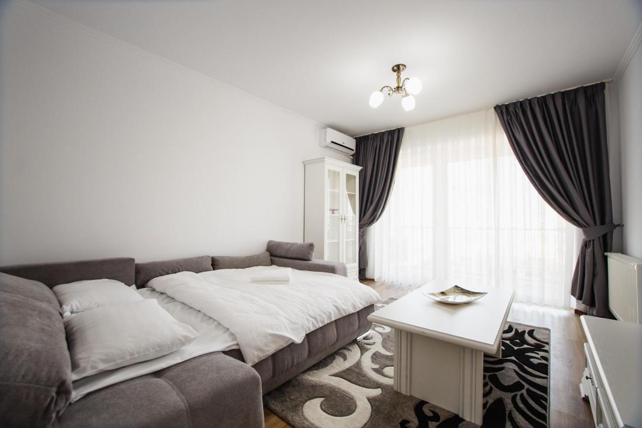 Bright & Elegant Central Apartment Oradea Exteriér fotografie